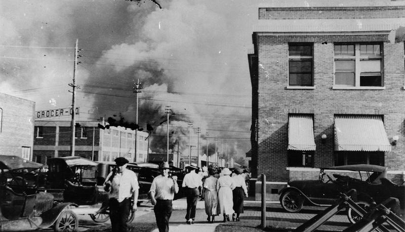 Бойня, резня, расизм и бомбардировки в 1921 году своего города Талса в США