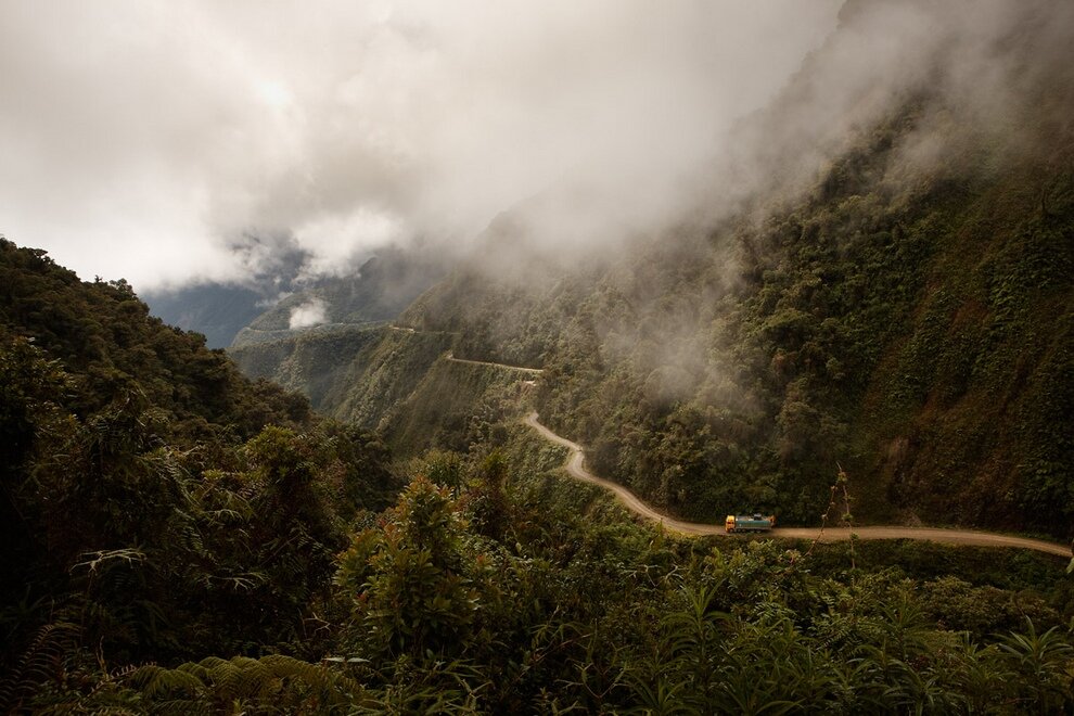 Дорога смерти в Боливии. (фотографии потрясающие)