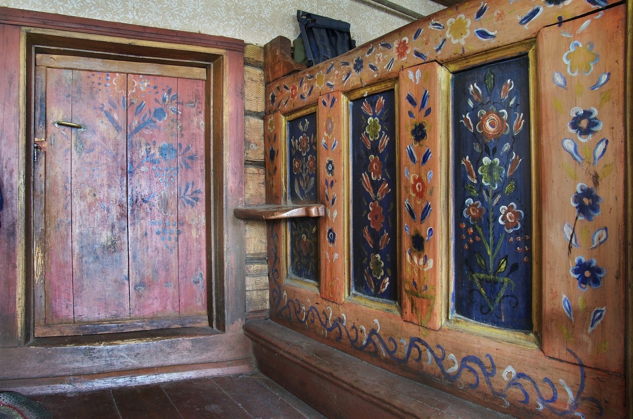 Интерьерные росписи крестьянских домов Русского Севера