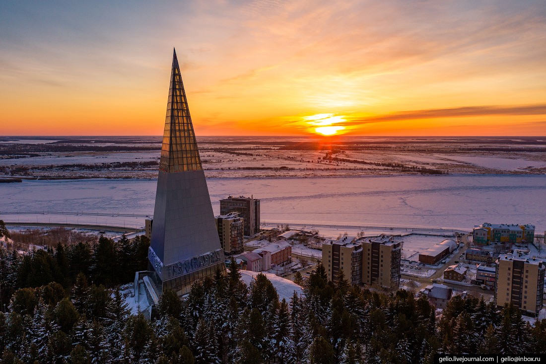 Ханты-Мансийск с высоты — город пирамид и мамонтов (60 фото)