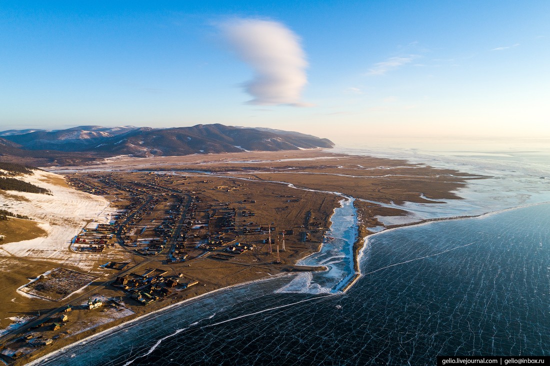 Зимний Байкал — километры прозрачного льда (76 фото)