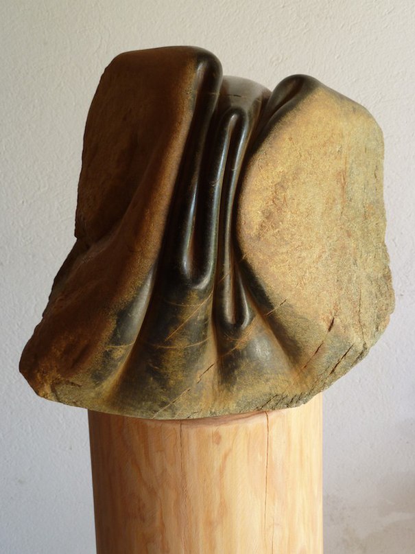 Мистика пластики камня испанского скульптора Хосе Мануэль Лопес Кастро