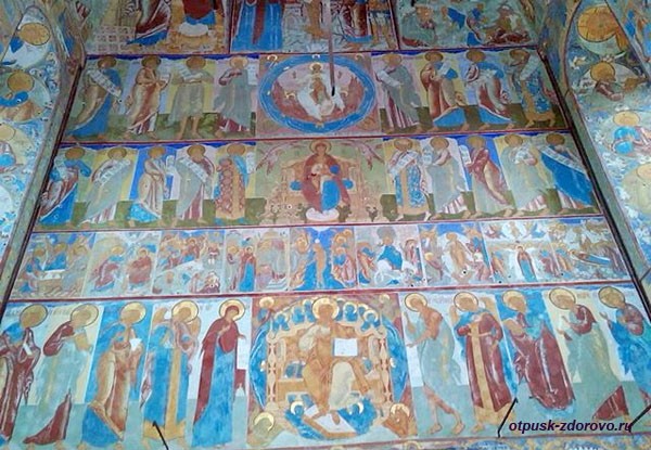 Иконостас Воскресенской церкви Ростовского Кремля