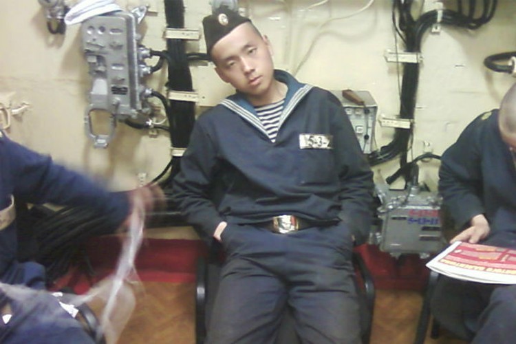 Алдар мечтал служить в ВМФ и даже упрашивал военкома взять его именно на флот. Фото: предоставлено "КП"