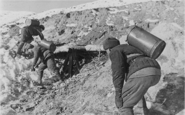 Как бойцы Красной армии выживали в -40 °C, ночуя на снегу