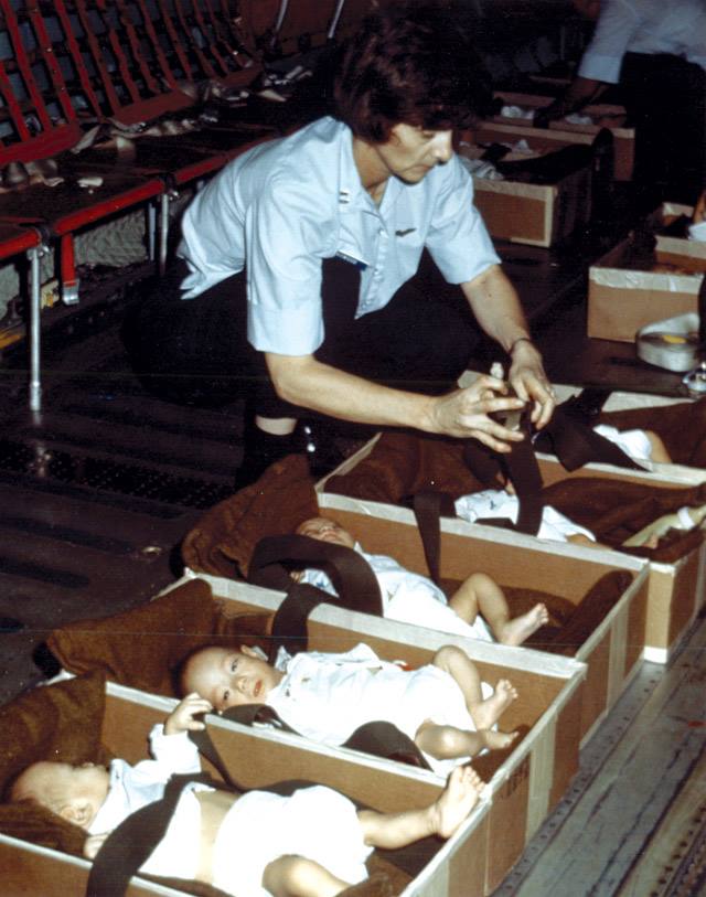 Как американцы воровали вьетнамских детей: Операция "Babylift"