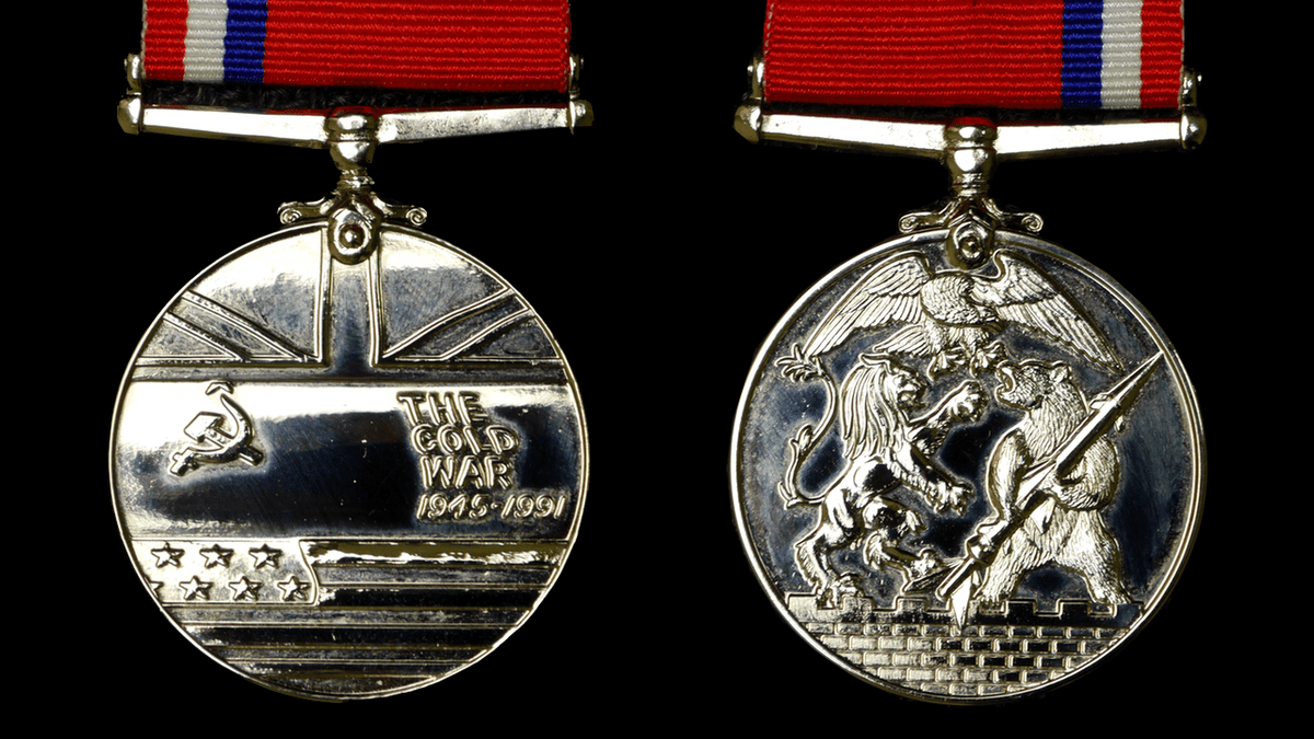 Британская медаль за победу в Холодной войне над СССР