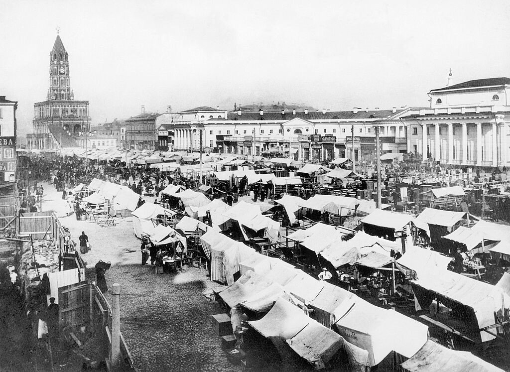 Толкучка на Сухаревском рынке, 1910-й год.