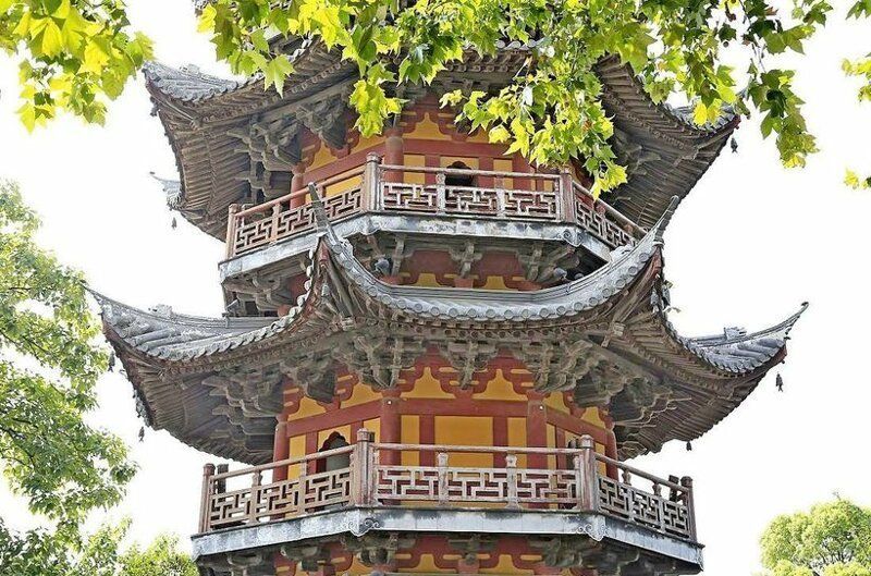 Почему крыши китайских традиционных зданий загнуты вверх