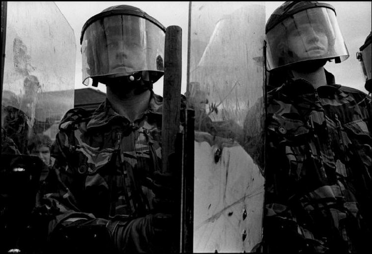 Смута: североирландский конфликт глазами фотографов Magnum
