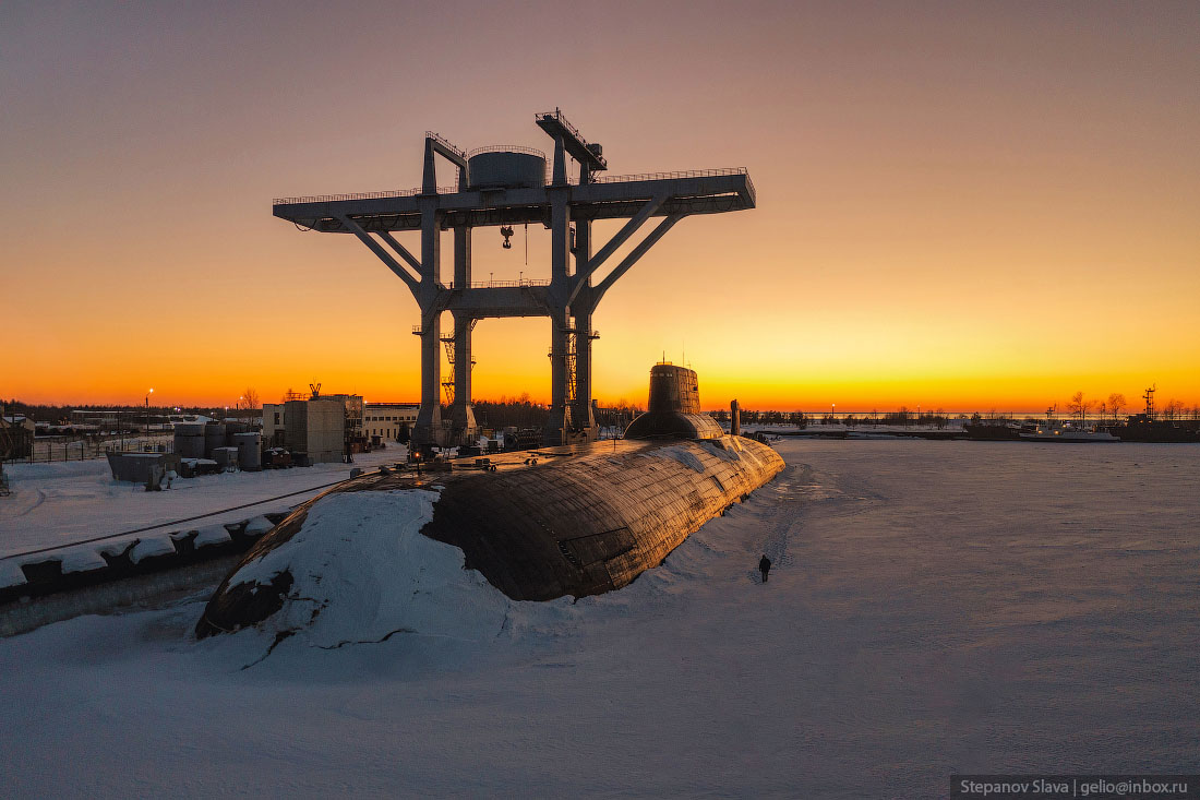 «Дмитрий Донской» — самая большая атомная подводная лодка в мире (51 фото)