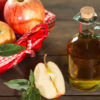 Целебные свойства яблочного уксуса для организма и чем он полезен для здоровья. Как его принимать