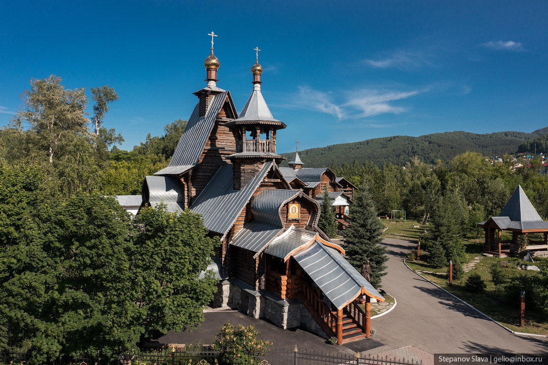 Горно-Алтайск, Церковь Макария Алтайского